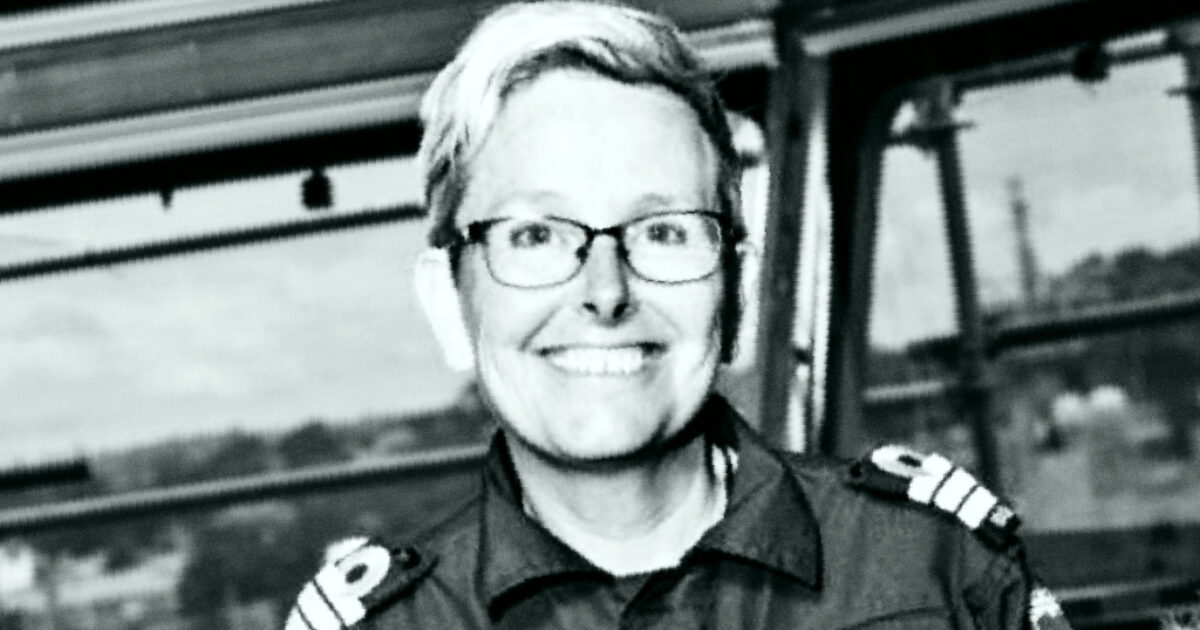 New Zealand Pays $3,5M to Samoa After Lesbian Captain Crashes Navy Ship Into a Reef, Sinks It and Causes Deadly Oil Spill